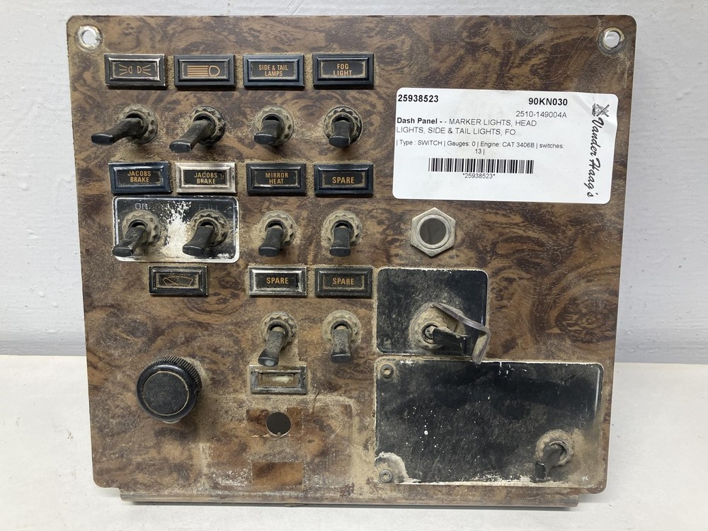 1984-2001 Kenworth T600 SWITCH Dash Panel - Used | P/N NA