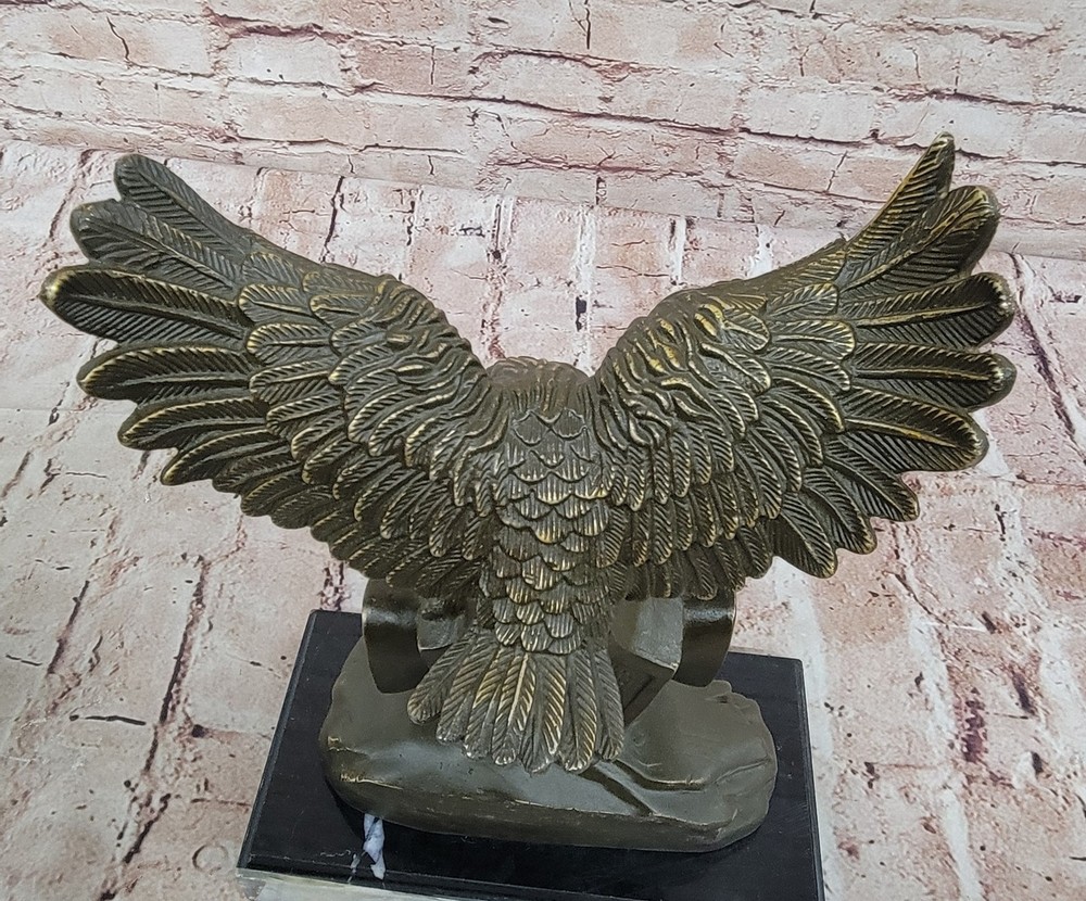 American Eagle Bronze Sculpture – Shaking Hands Unity Symbol Hot Cast Artwork