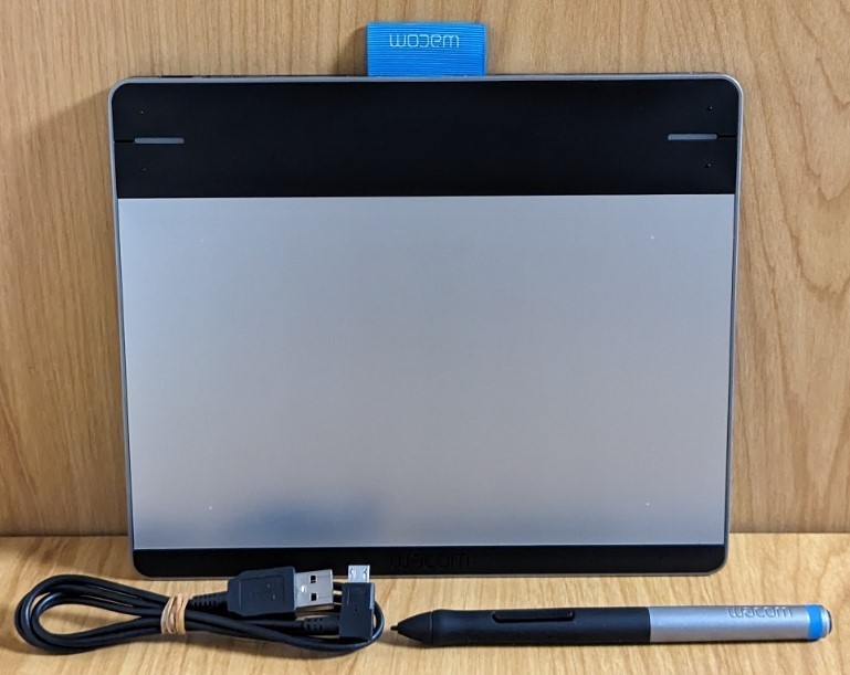 Wacom CTL-480 Intuos Small Creative Pen Tablet Excellent