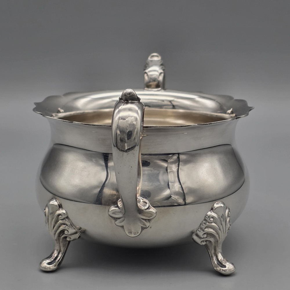 TOWLE SILVERPLATE FOOTED CREAMER AND SUGAR SET PATTERN 2826 & 2827