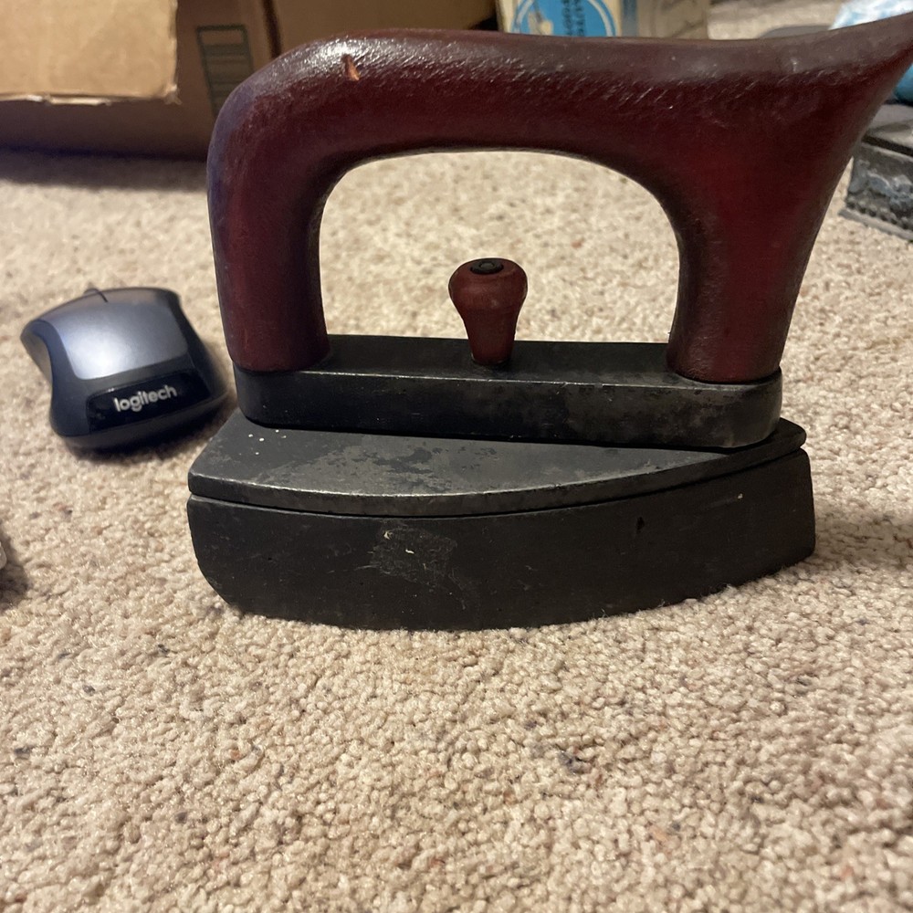 Cast Iron SAD Iron With Removable Handle Vintage