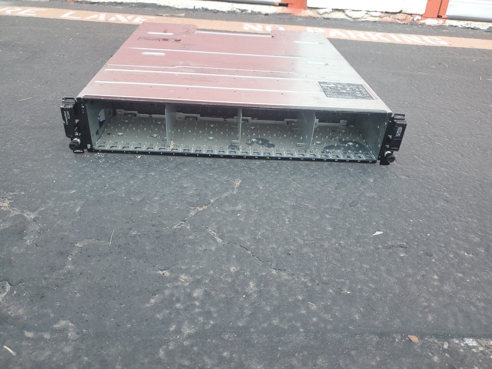 Dell Compellent SC220 Direct Attached Storage Array 2x PS / No trays or Control