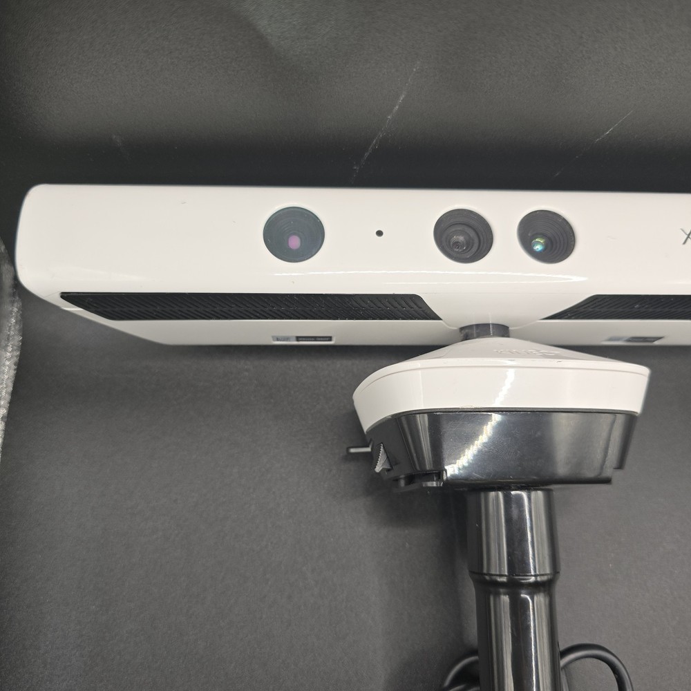 Microsoft Xbox 360 Kinect Sensor White WITH adjustable Mount | USB