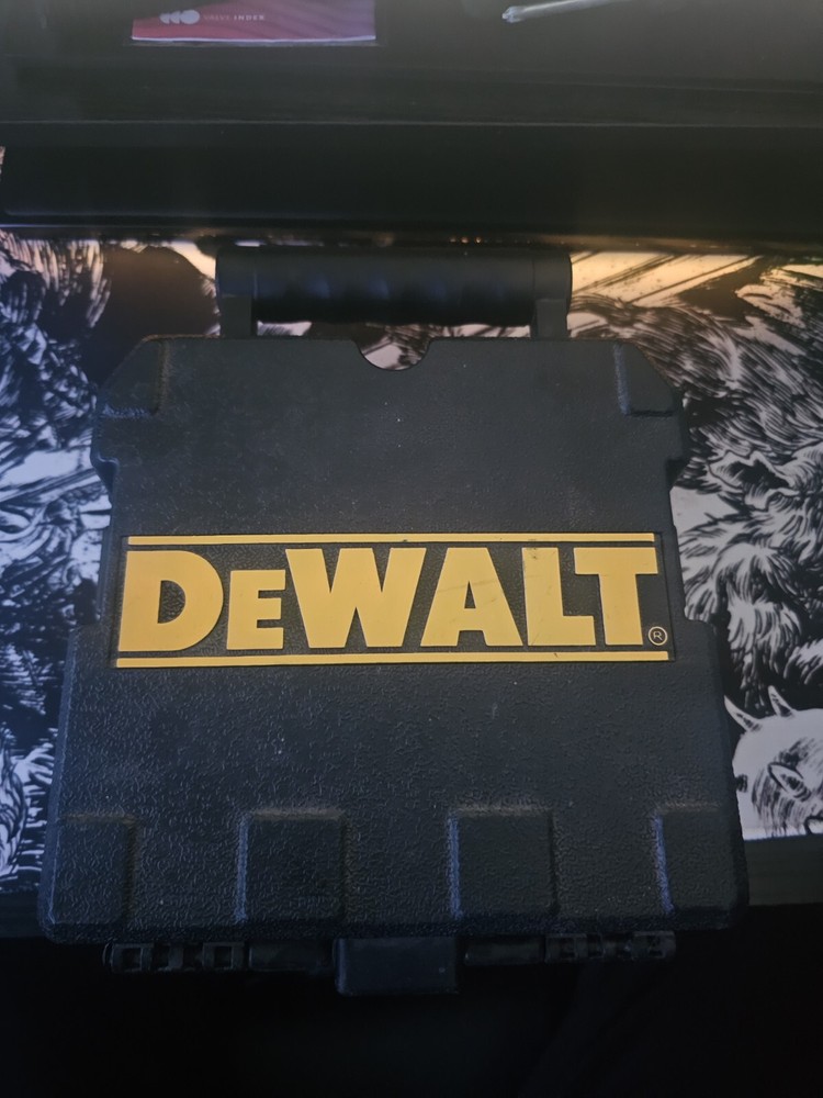 Dewalt DW088cg laser level