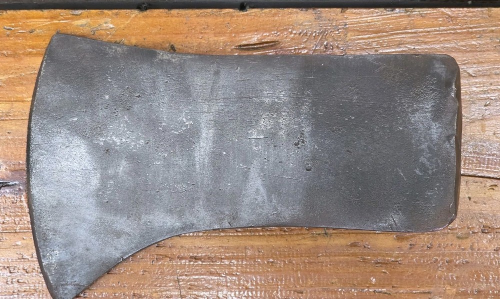 Vintage Unbranded Dayton Pattern Single Bit 3 lbs. 6oz Axe Head