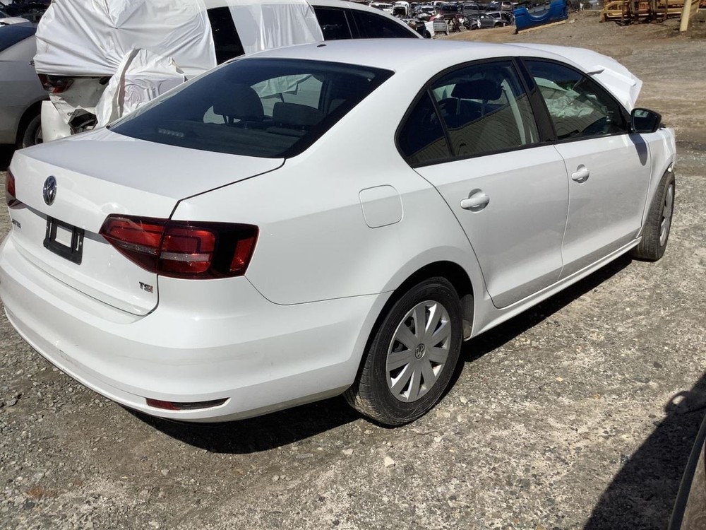 JETTA 2016 Glove Box 4558082