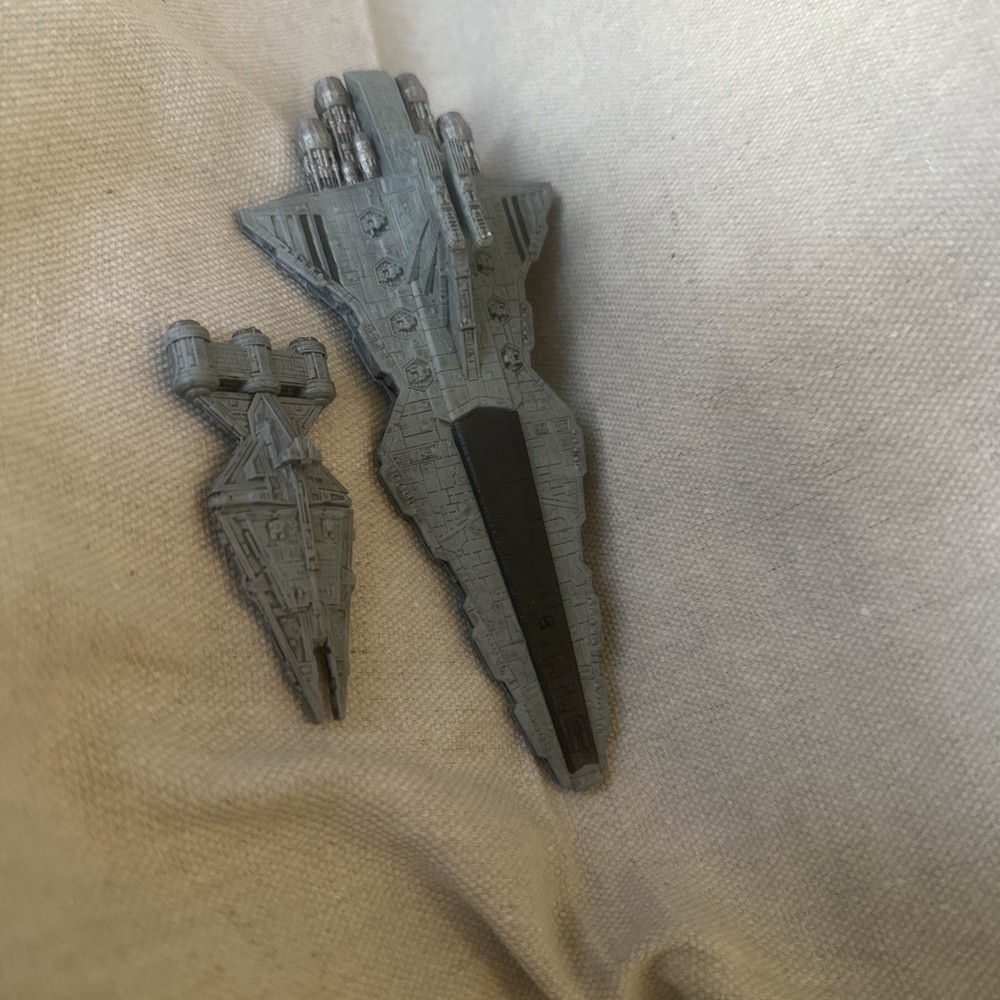 Star Wars Armada Venator Class Star Destroyer(fully painted)