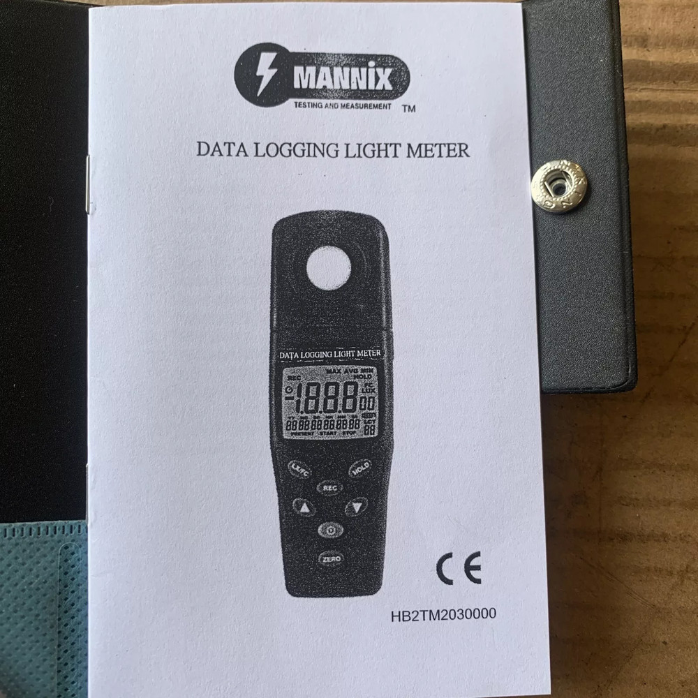 MANNIX Data Logging Light Meter TM203