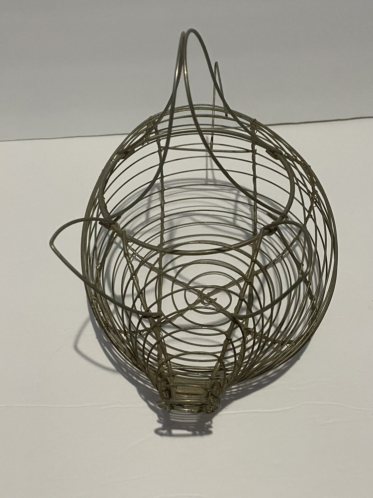 Wire Fresh Egg Gathering Basket Piglet Design