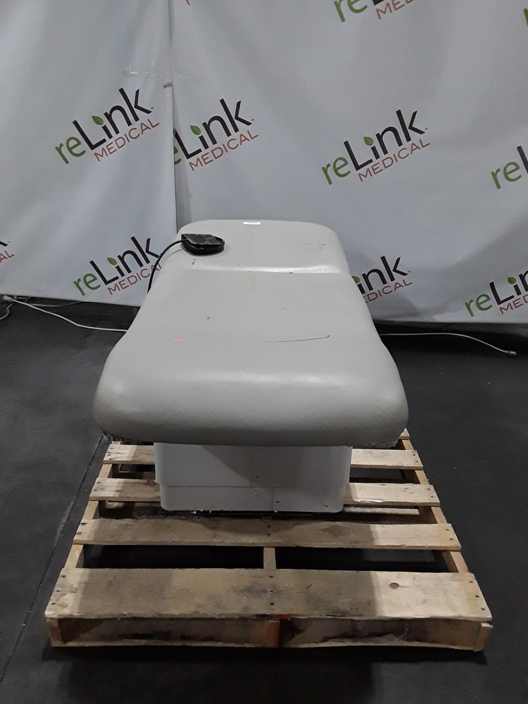 Midmark 222 Procedure Chair