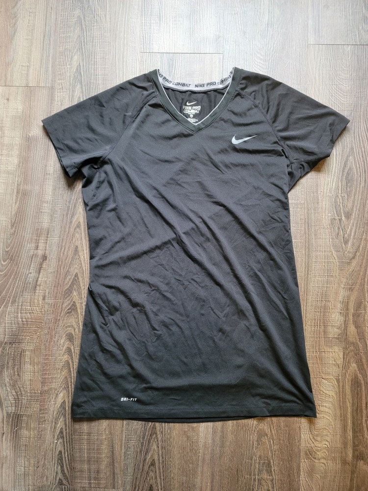 Nike Women's Pro Combat Dri-Fit Size L. READ