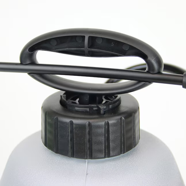 Chapin 1-Gallon Plastic Handheld Sprayer with Adjustable Spray Pattern