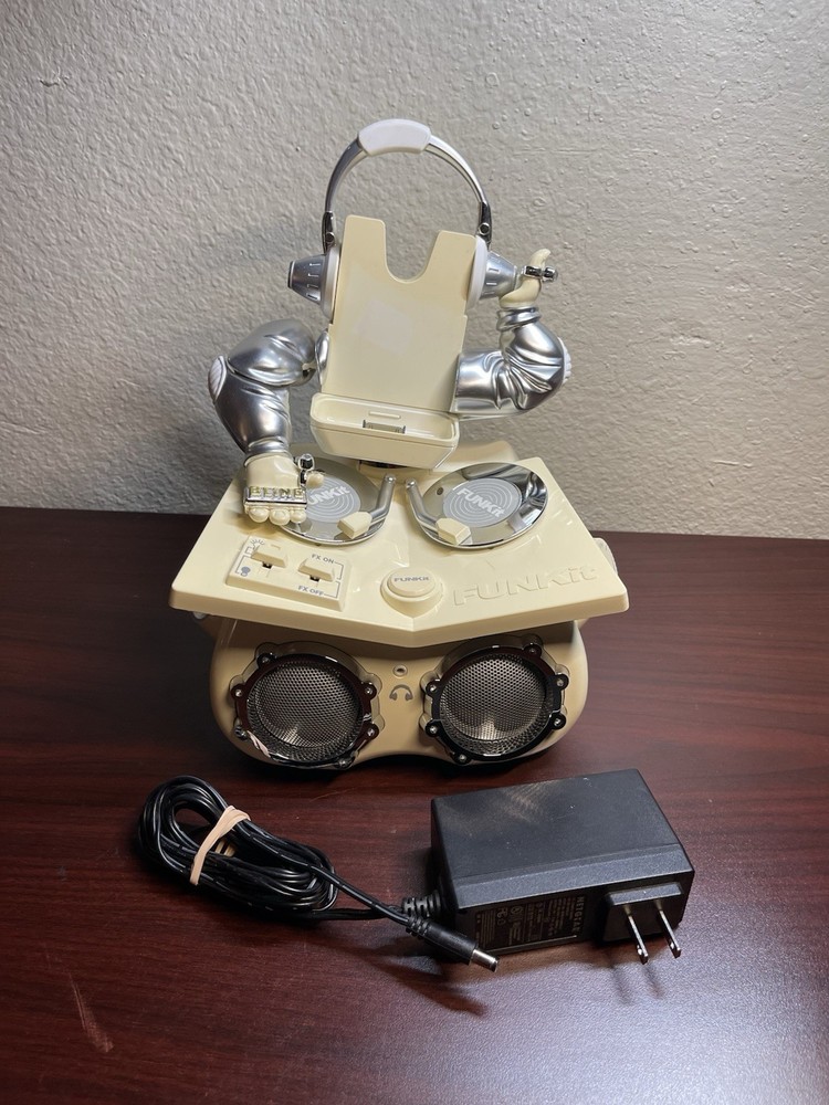 FUNKIT DJ Animated Speaker Vintage iPod Docking System White RARE