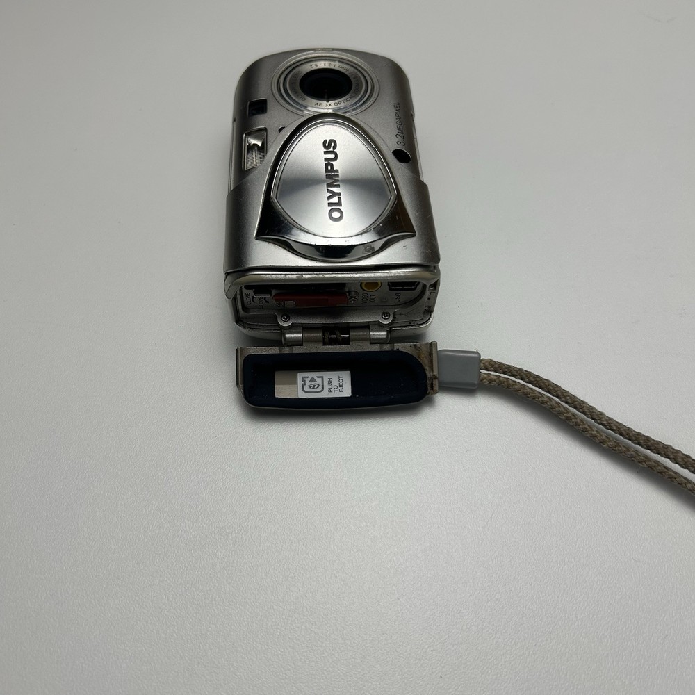 Olympus Stylus 300 Digital Camera 3.2 Megapixel 3x Optical Zoom (Untested)