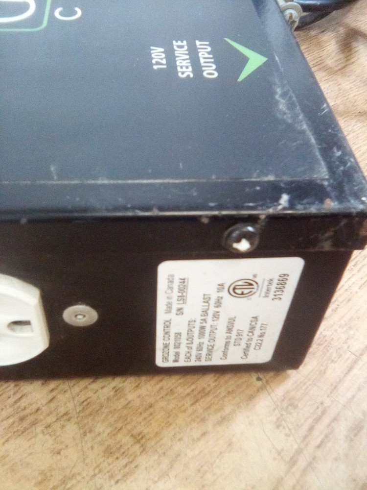 Grozone Control LS8 240V Light Switcher 8021058