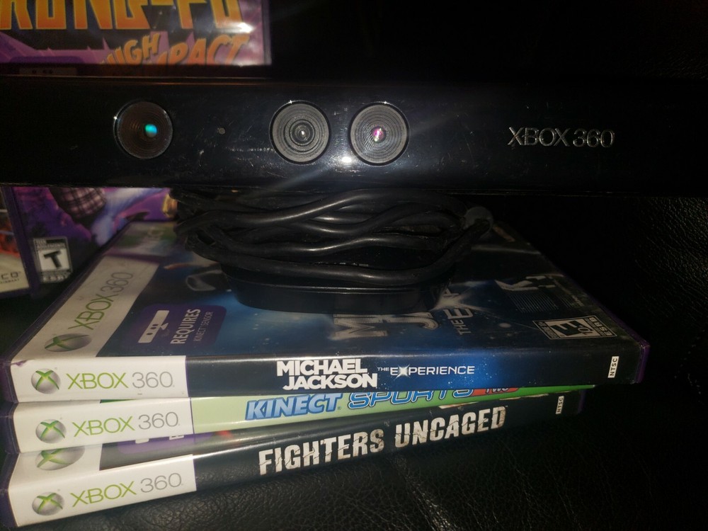 Microsoft Xbox 360 Kinect camera Bundle (Model 1414) Bundle w/ 5 Games READ