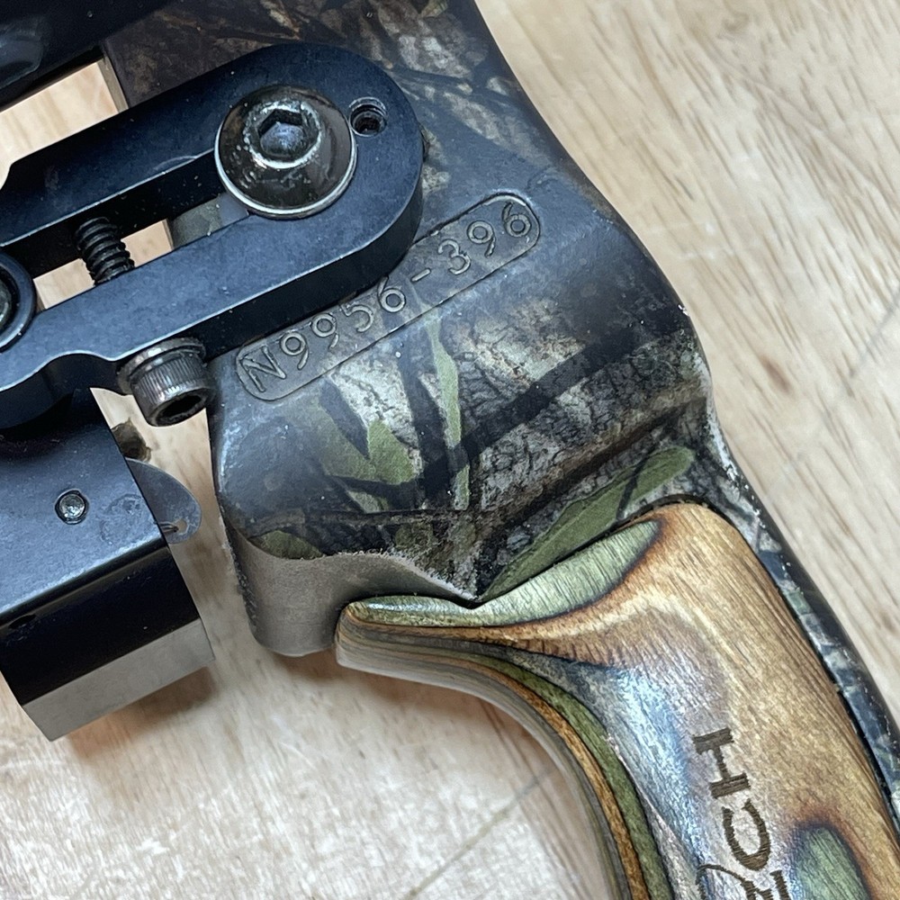 Bowtech Compound Bow 70lb - 28in - READ