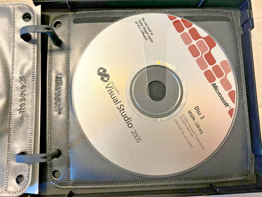 Microsoft Visual Studio 2005 Professional Edition Full Version Academic MSDN