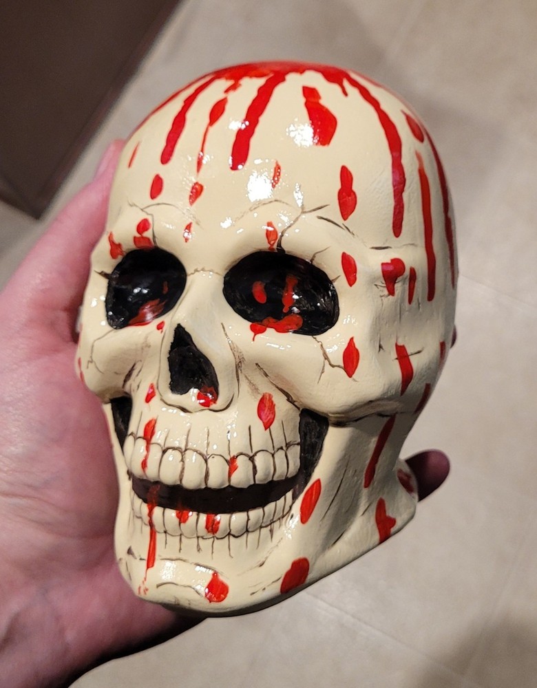 Bleeding Skull Statue Gurley Candle Ceramic Chalkware Halloween Bethany Lowe