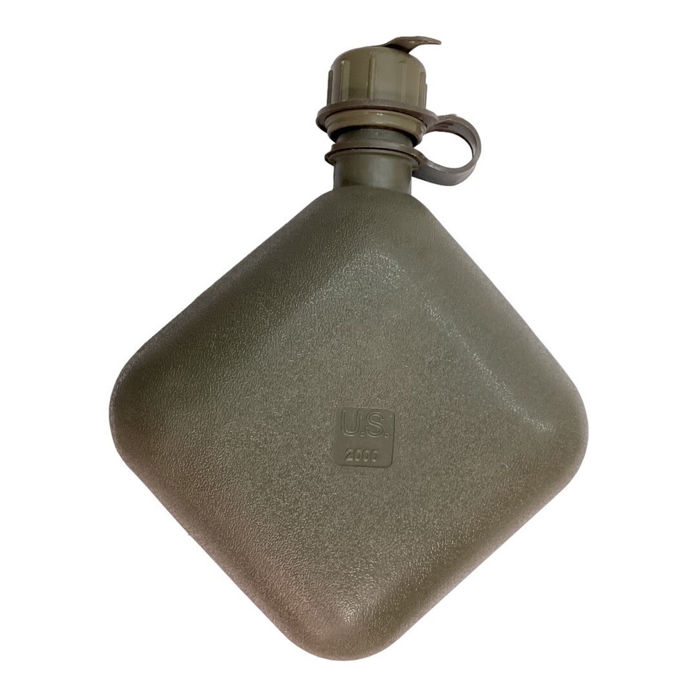 Military Canteen (2-Quart Bladder Canteen, Coyote)