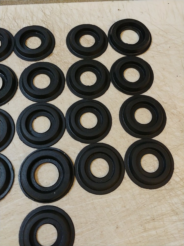 21 RUBBER WASHERS / GASKETS NEW / OLD STOCK