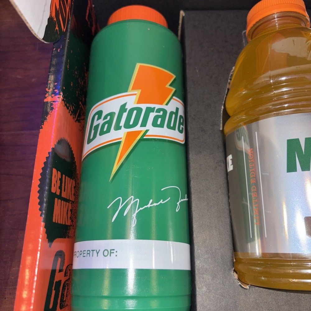 Gatorade Be Like Mike Bundle Box Size XXL White Tee Shirt Bundle
