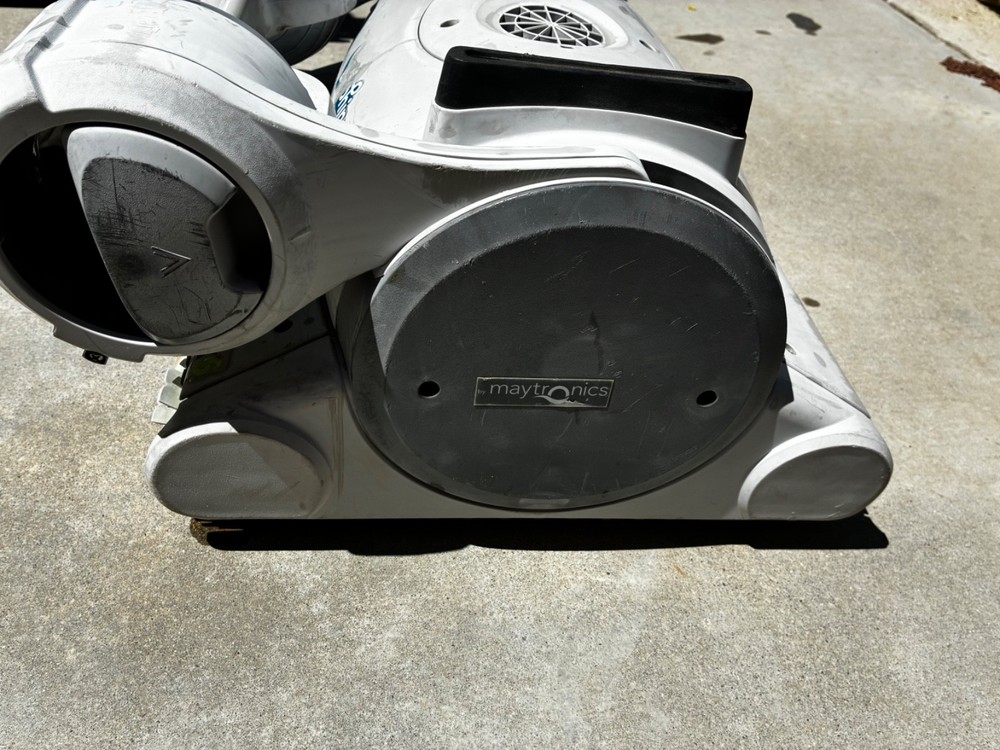 Maytronics Dolphin DX6 Robotic Pool Cleaner