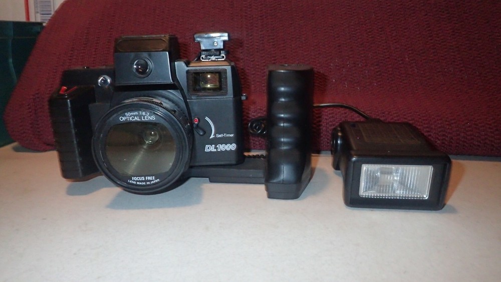 Pantium DL 1000 Focus Free 35mm  Deluxe Camera Flash