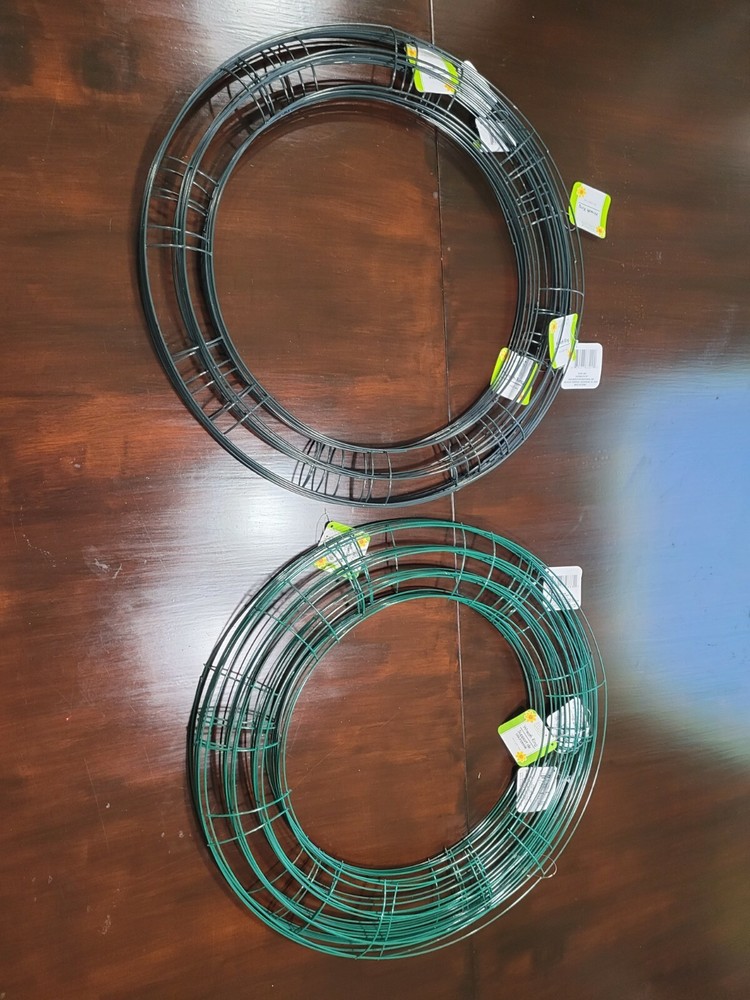 18 inch Green Metal Wire Wreath Frames.