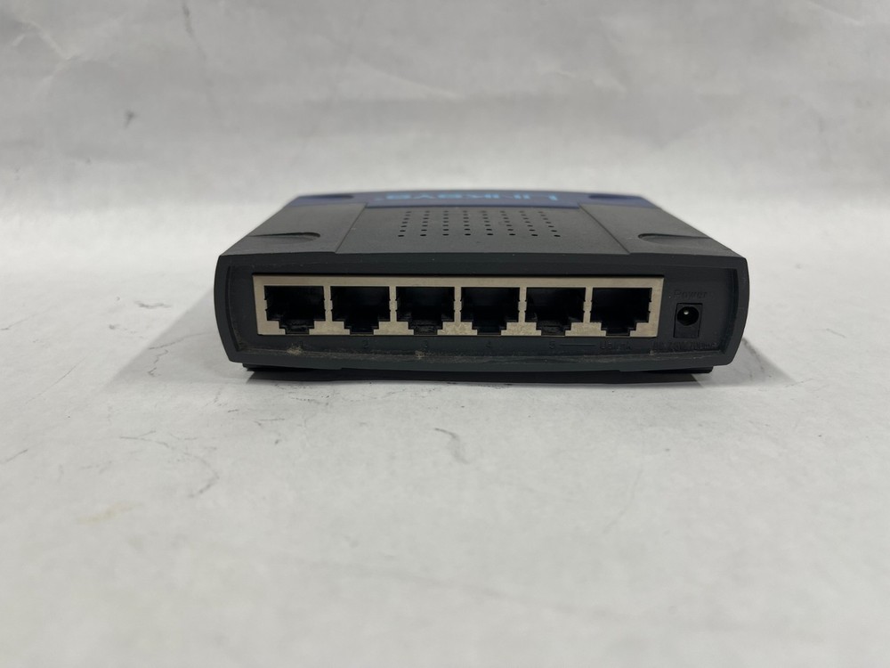 Linksys EtherFast EZXS55W 5-Ports External Switch - USED