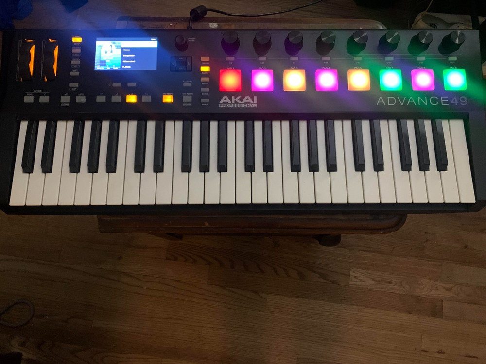 AKAI Advance 49 USB Keyboard Controller