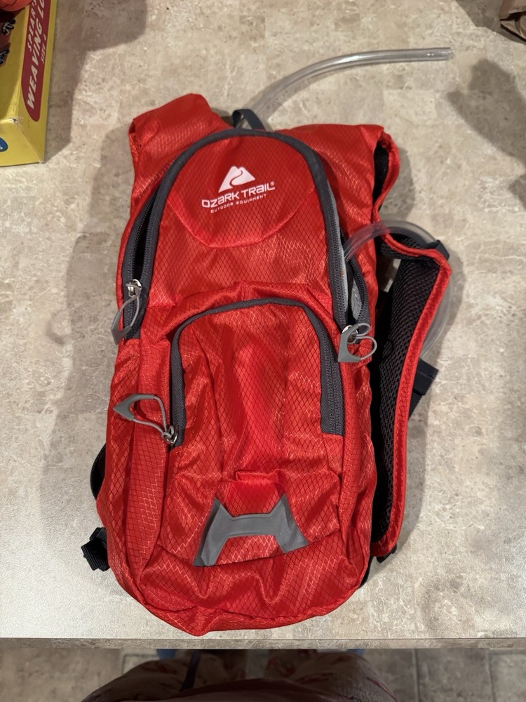 Ozark Trail Hydration Backpack with Hydration Bladder 2L Red Red Pockets