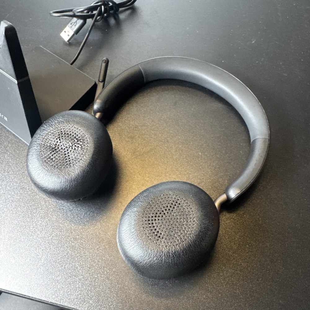 Jabra Evolve2 65 Wireless Headset W/ Desk stand