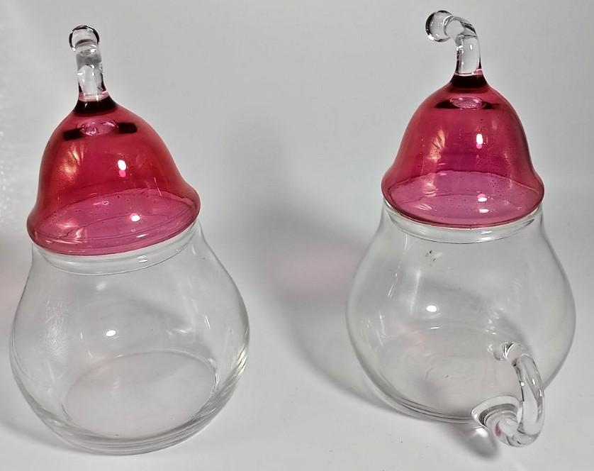 Vintage Pear shaped Creamer and Sugar Set.
