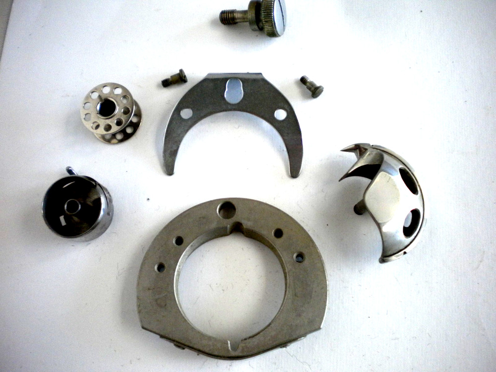 Vintage Morse 400 Sewing Machine Bobbin Case Hook Assembly