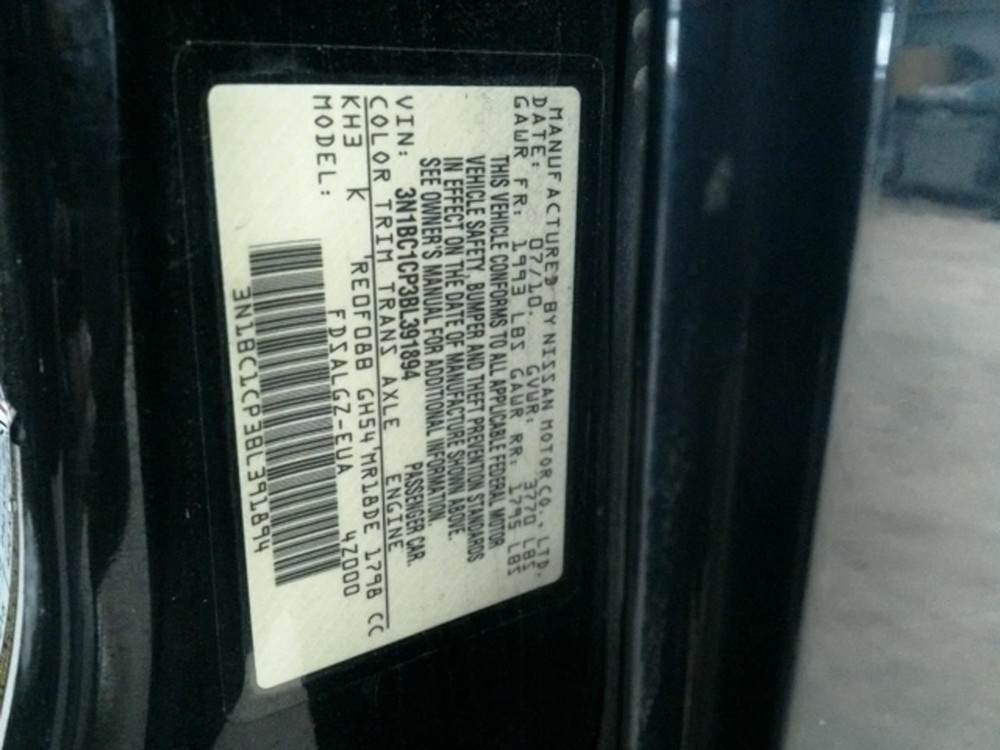 VERSA 2011 Keys/Latches/Locks 104855213