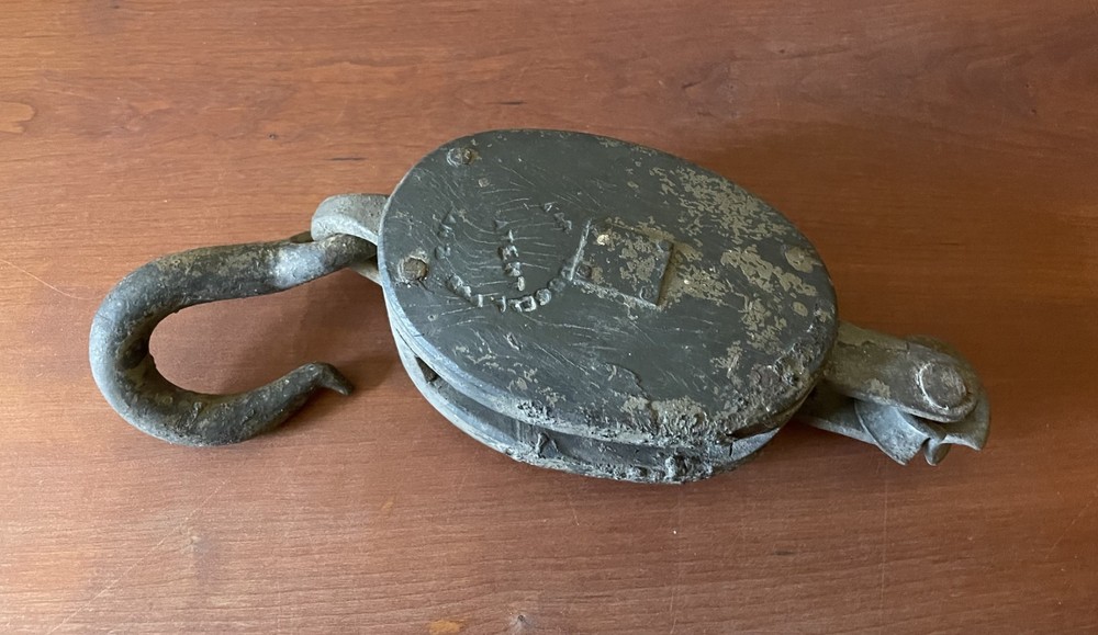 Antique pulley, single, wood, cast iron hook