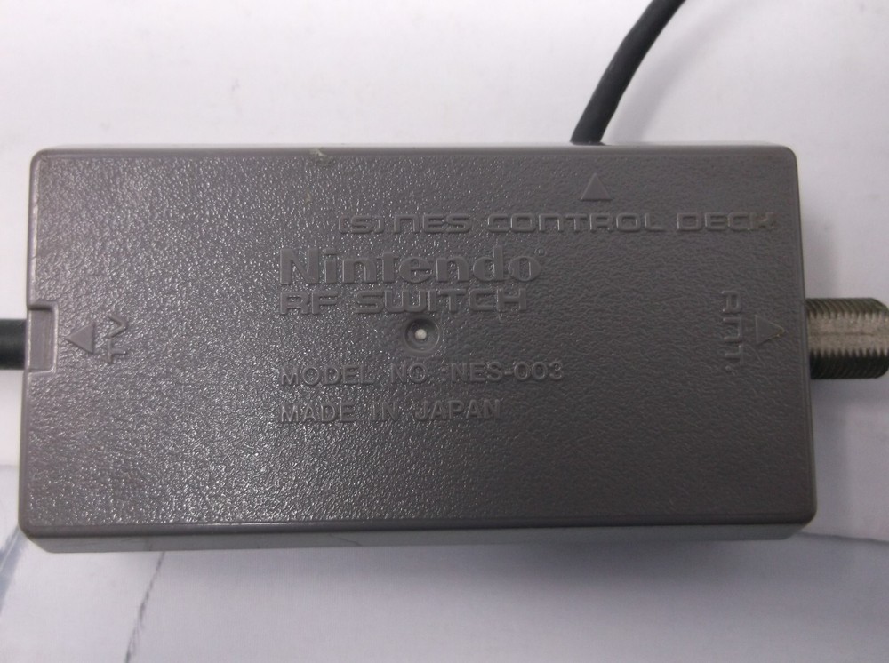 NINTENDO RF Switch for SNES NES-003