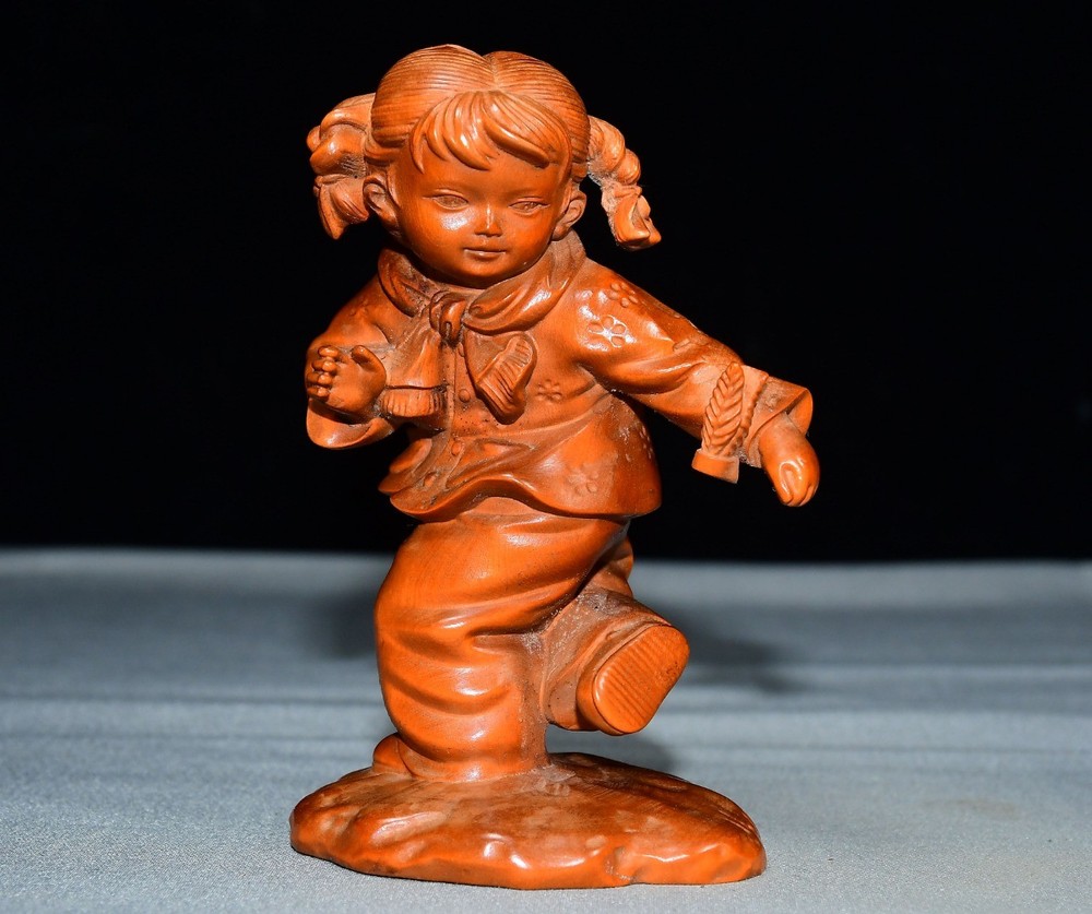 Exquisite Small Leaf Boxwood Playful Ornament