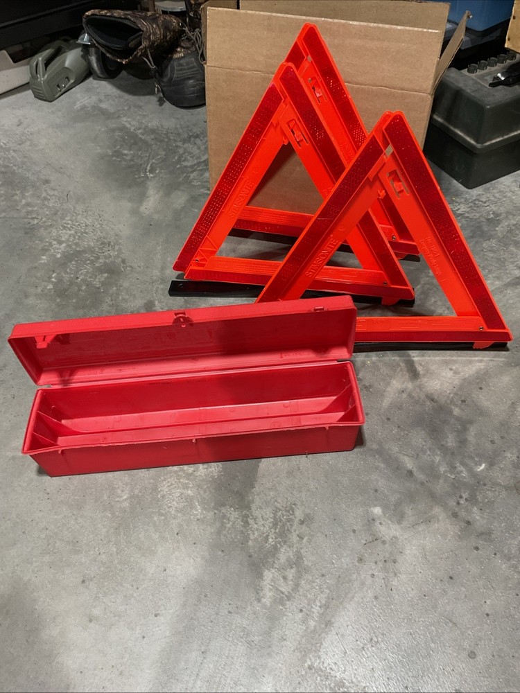 Triple Emergency Warning Triangle Kit 3 Reflectors And Box Like New
