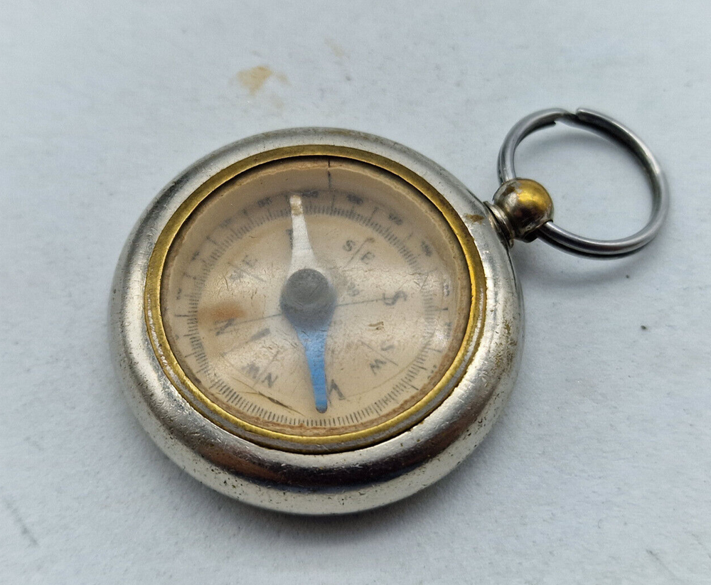 ANTIQUE BRASS COMPASS 34 MM.