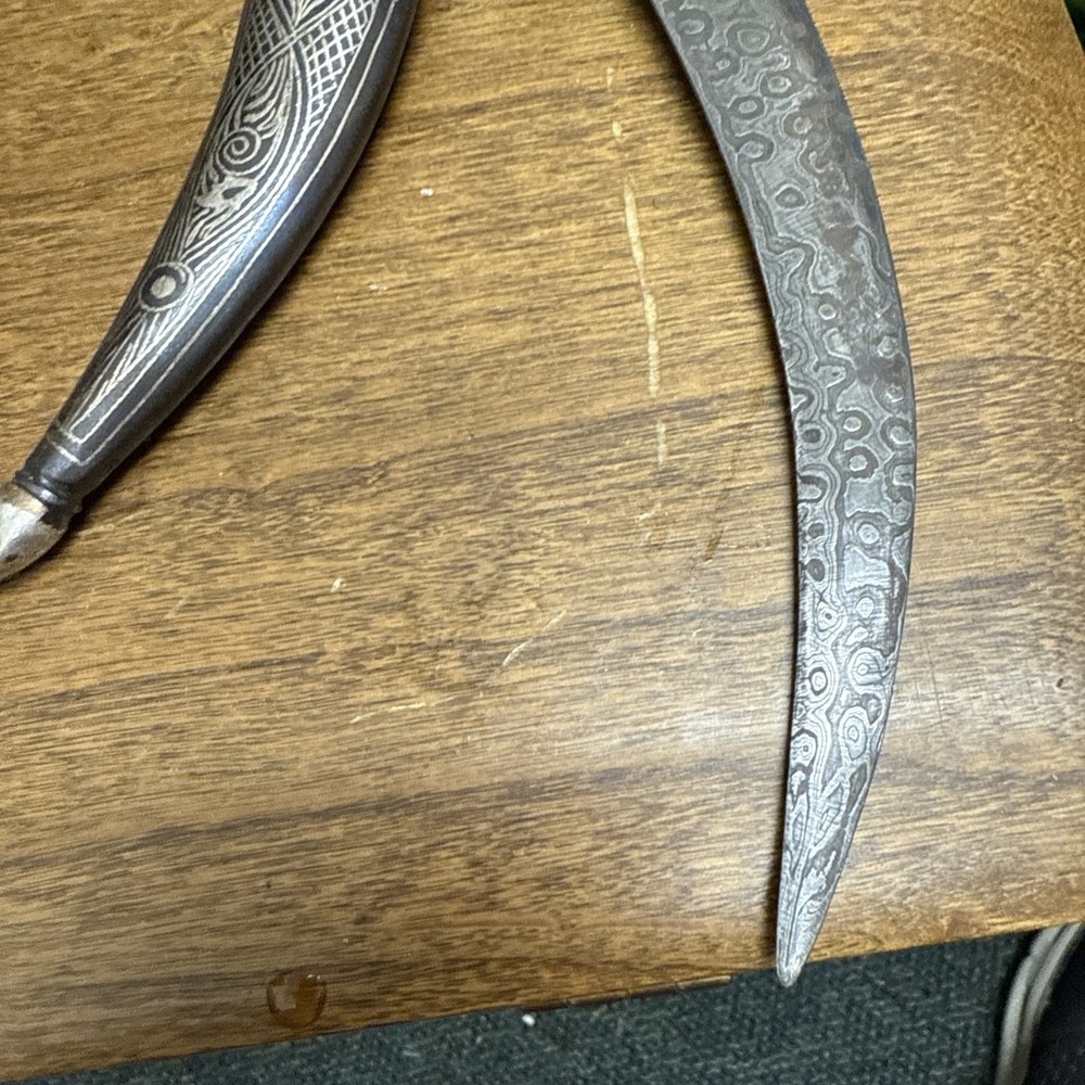 Damascus Steel Dagger With Sheath