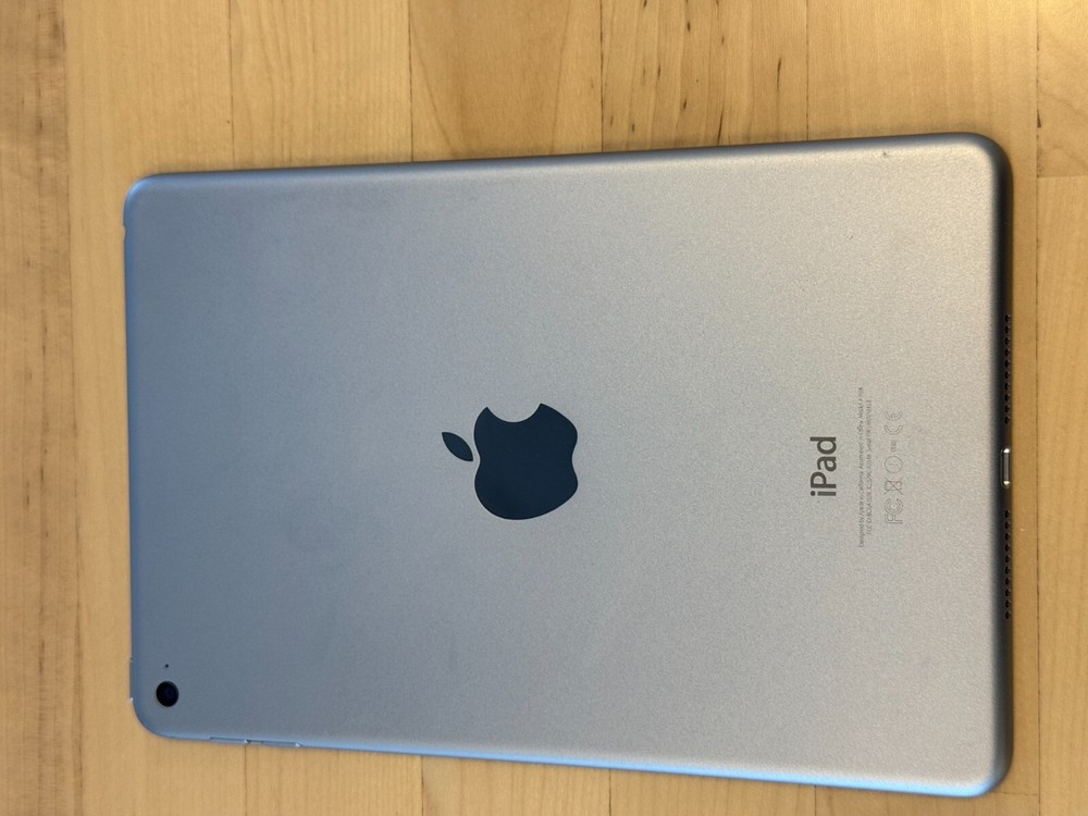Apple iPad Mini 4 Space Gray Wifi Only 32GB