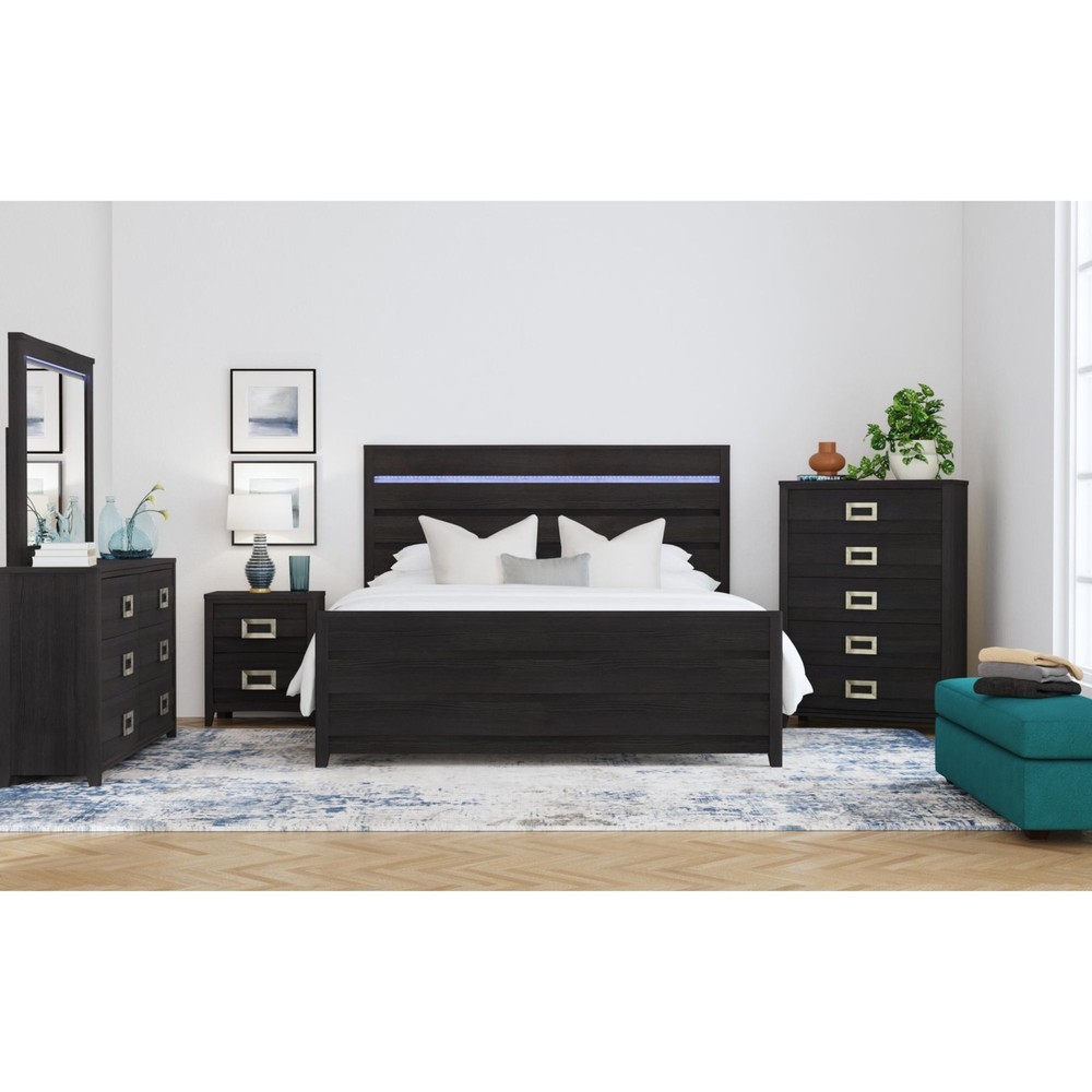 Chett King 3PC Bedroom Set with LED in Black