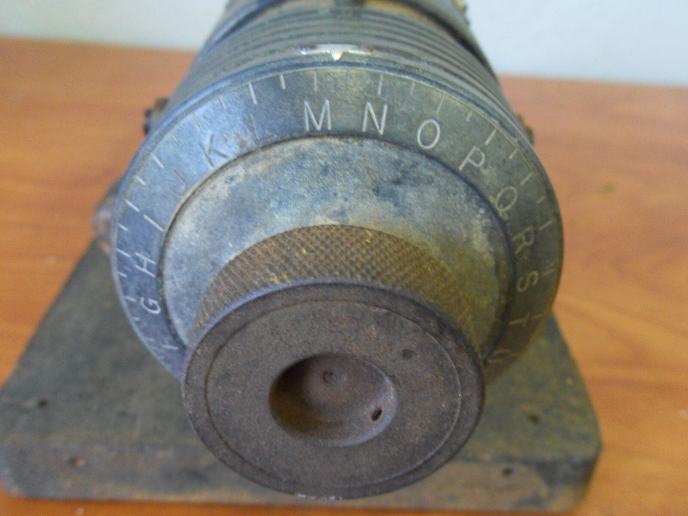 LEE ENGINEERING 11329 GOVERNED SPEED MOTOR AS IS AS PICTURED