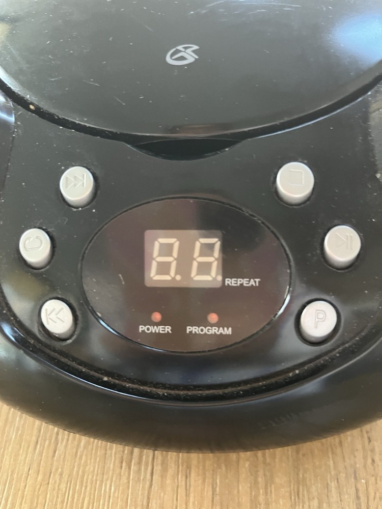 GPX Portable CD Player