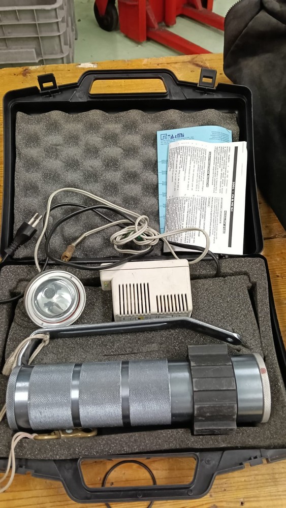Faemi underwater flashlight mod.2001, working but with battery to be replaced. 