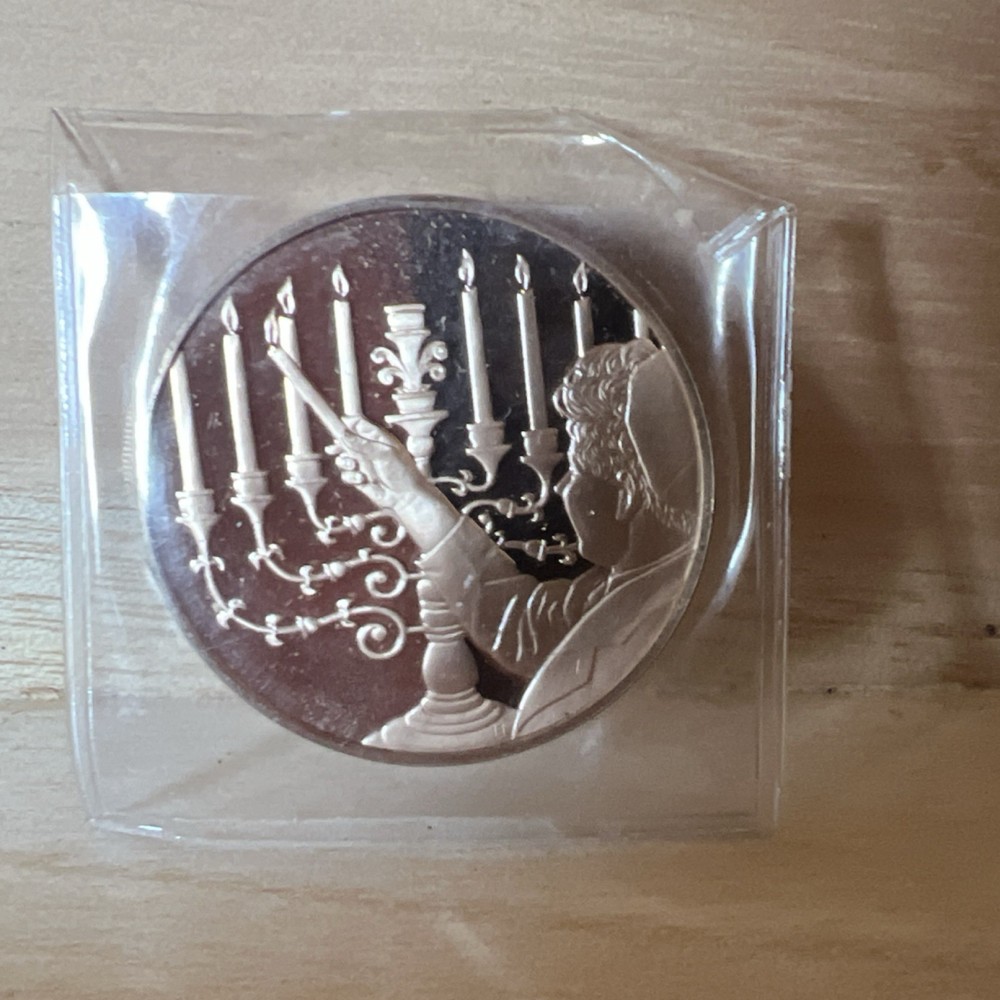 Solid Bronze Medal Menorah Decorative Design Numismatic Uncirculated