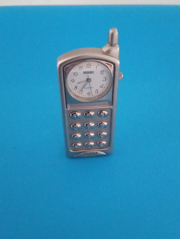 Miniature Novelty Clock