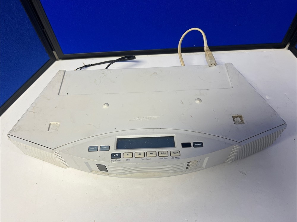 BOSE ACOUSTIC WAVE MULTI-DISC 5-CD CHANGER POWERS ON - FOR PARTS
